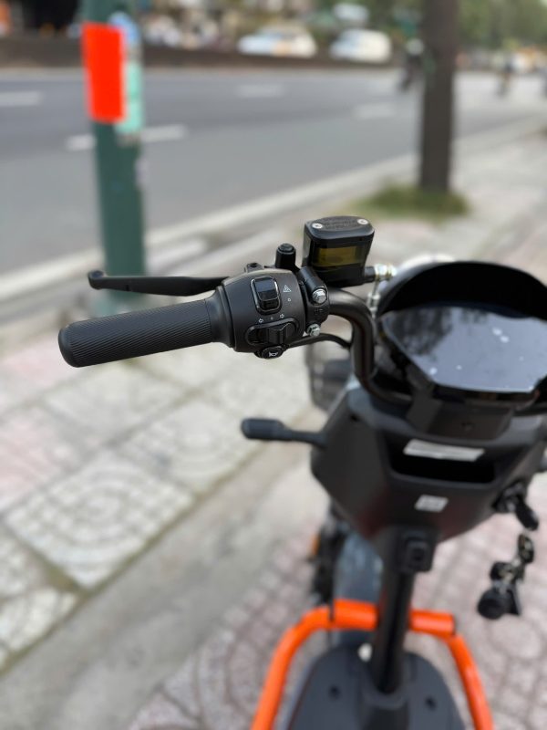 Cụm đồng hồ điện tử LCD