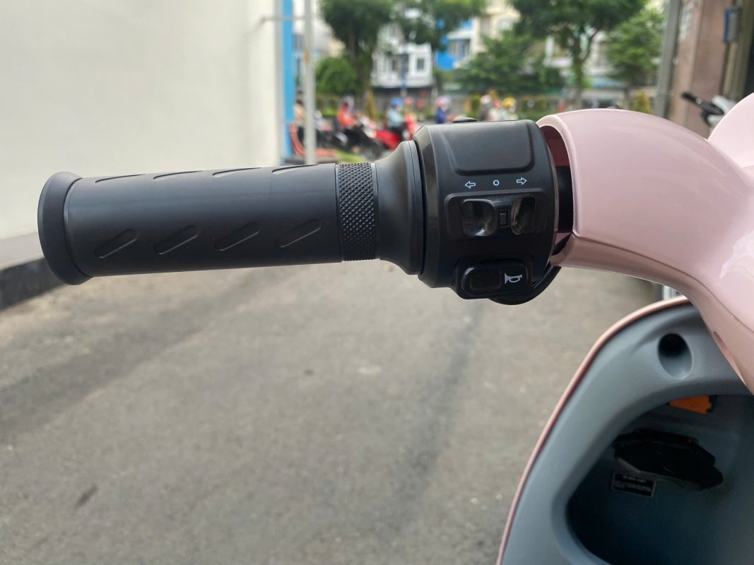 Những chi tiết thiết kế trên xe đạp điện Tailg Hotgirl GR55